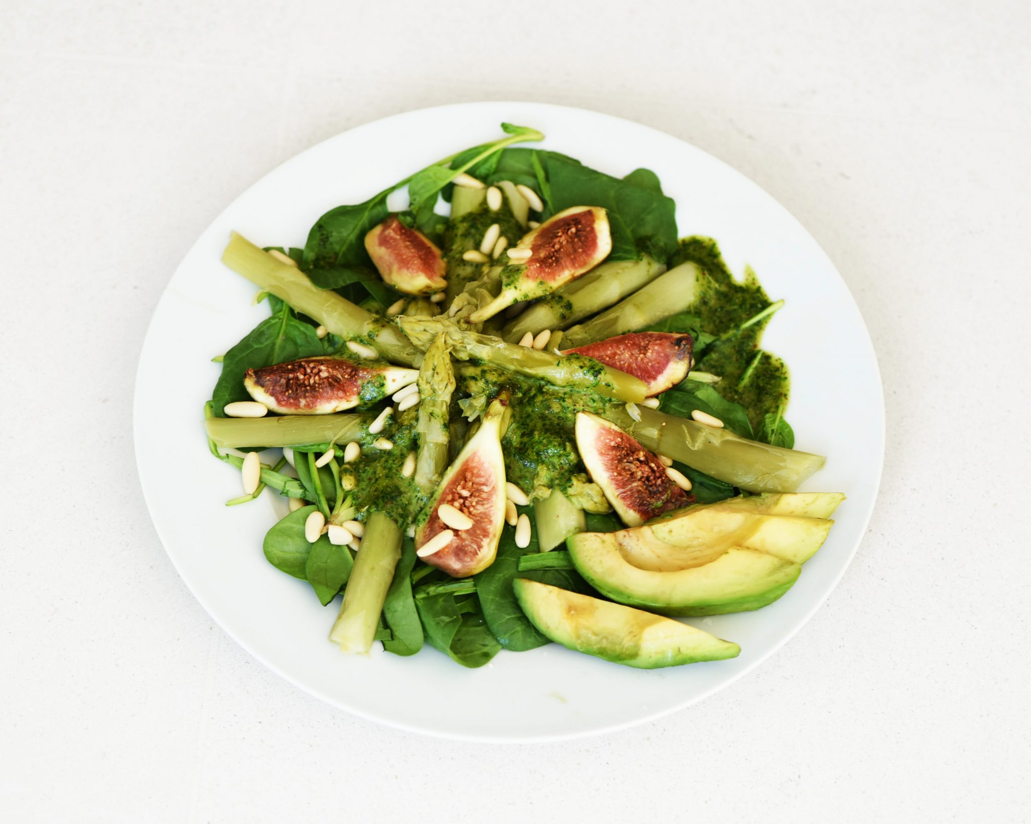Asparagus and fig salad with green sauce! Anna Lewandowska healthy