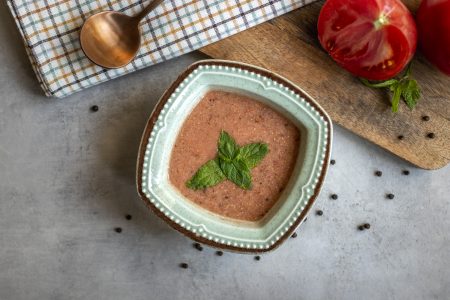 Gazpacho pomidorowe z miętą